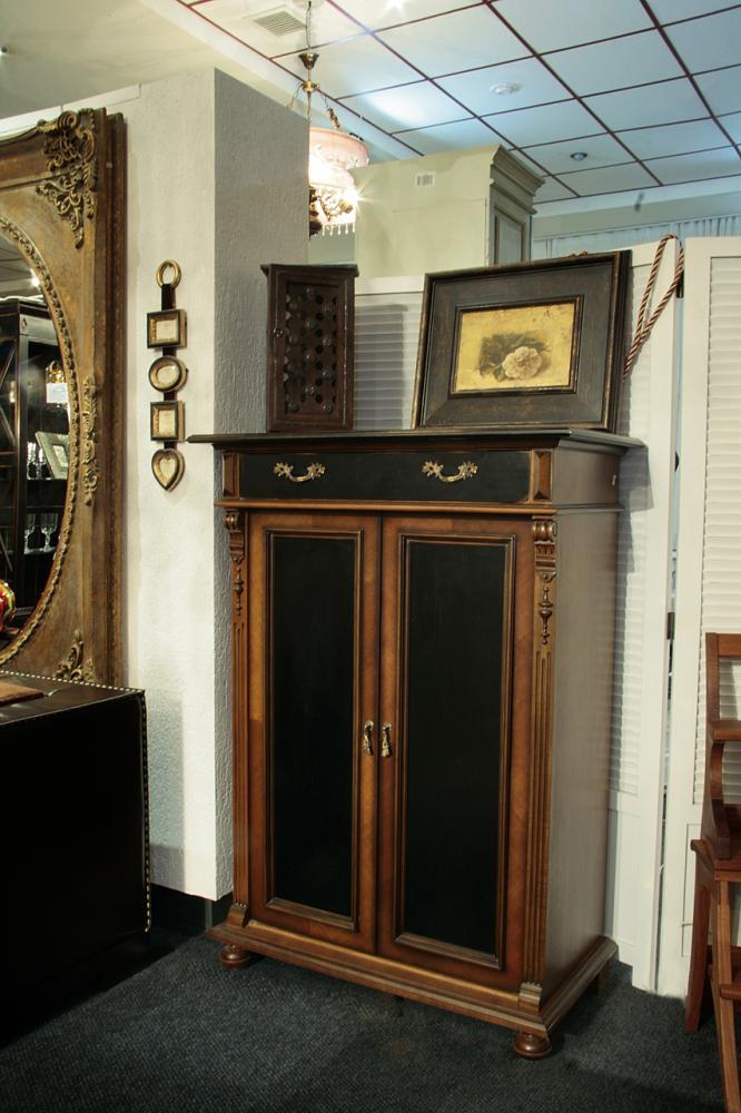 Шкаф под старину