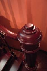 Деревянная лестница из анегри